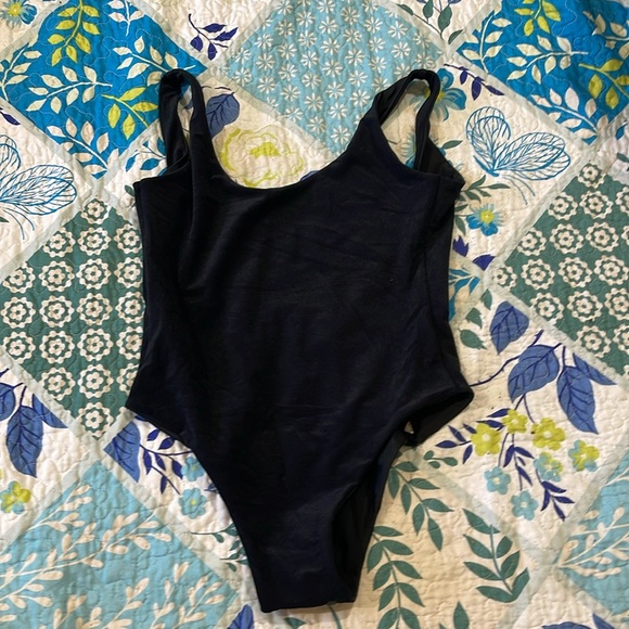Elegant Black One-Piece Swimsuit - Picture 1 of 7